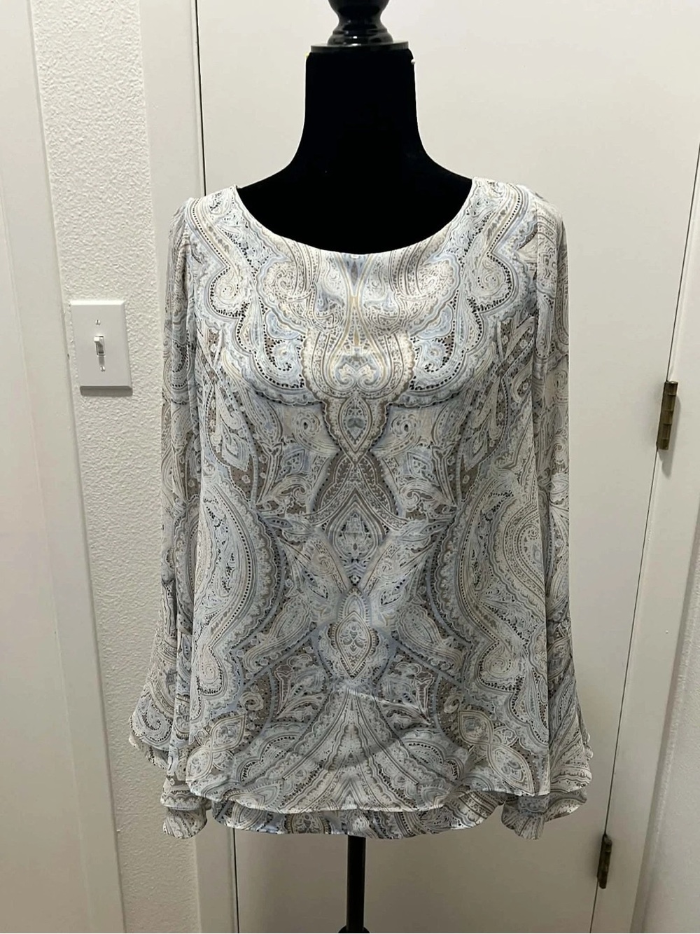 Light Blue & Cream Paisley Long Sleeve Blouse